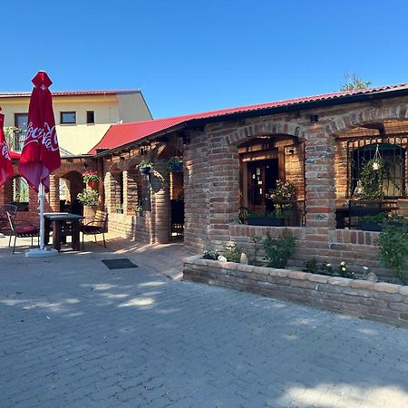 Hotel Penzion Grusbach Hrusovany nad Jevisovkou Exterior foto